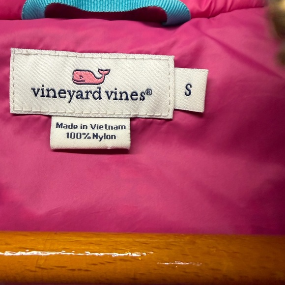 Vineyard Vines Fuchsia Quilted Puffer Vest with Teal Accents small - Picture 4 of 9
